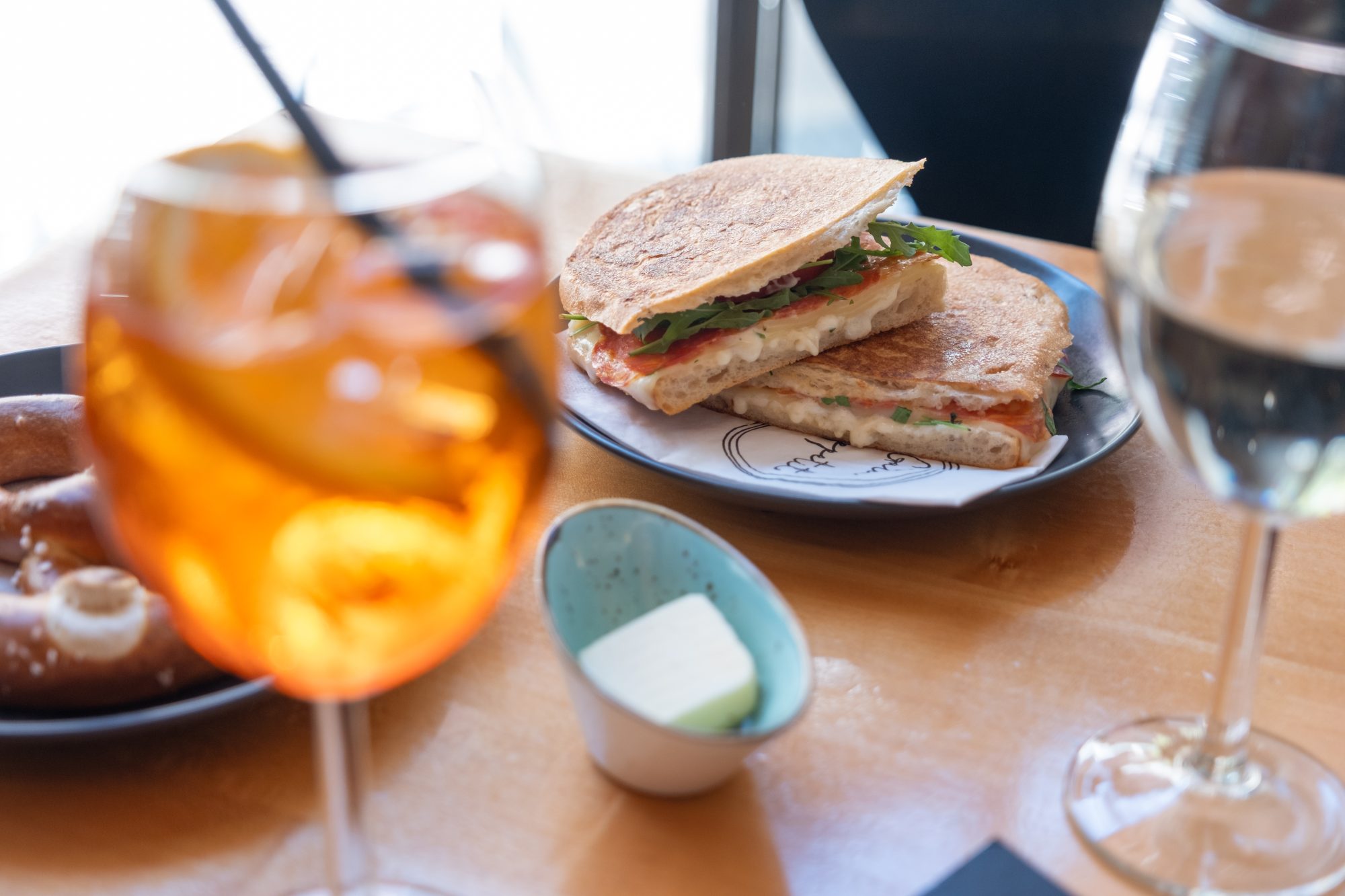 Aperitivo im Café Rih mit Aperol Spritz